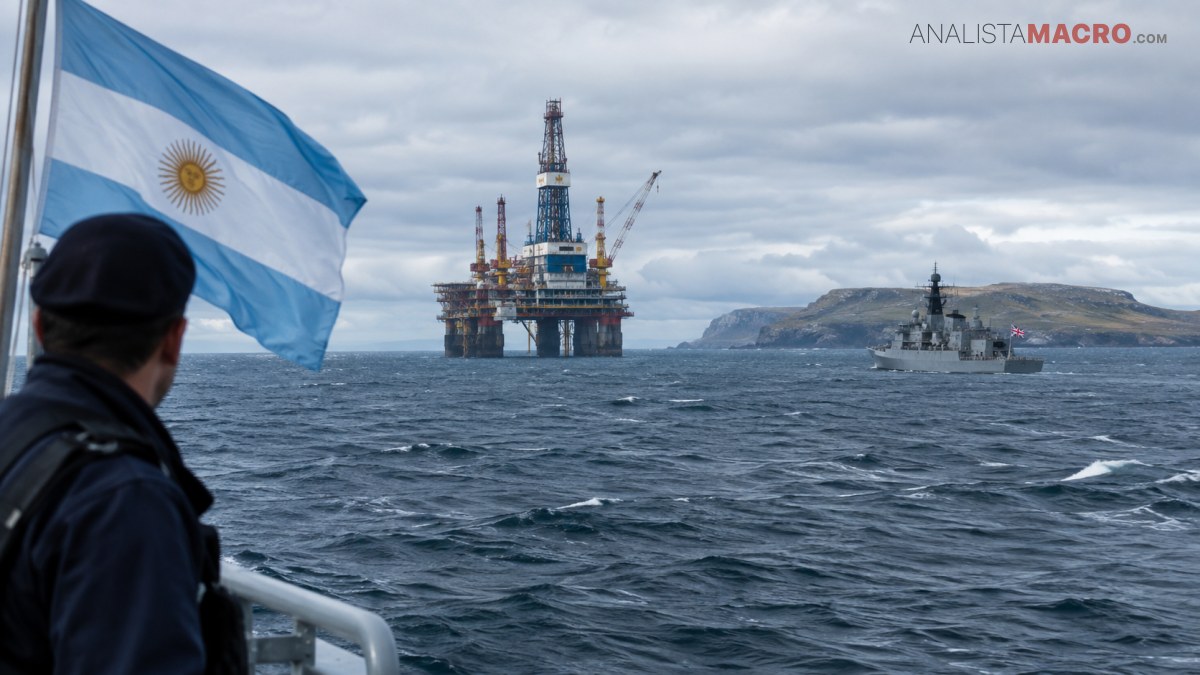Persona observa una plataforma petrolera marina mientras ondea una bandera argentina, con un buque y costas rocosas al fondo.