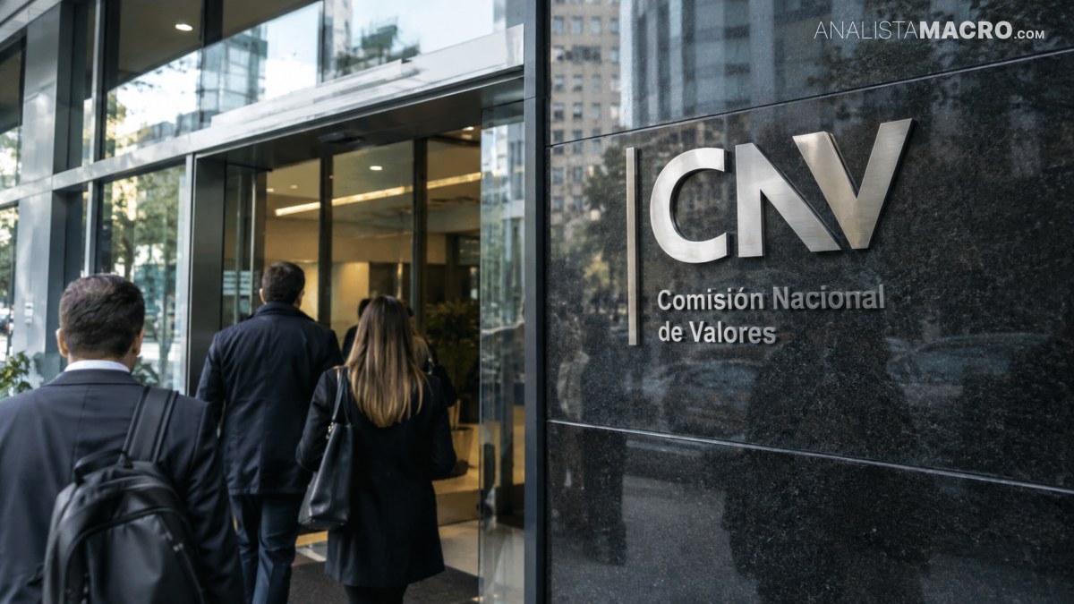 Tres personas ingresan a un edificio junto a un letrero que dice “CNV Comisión Nacional de Valores”.